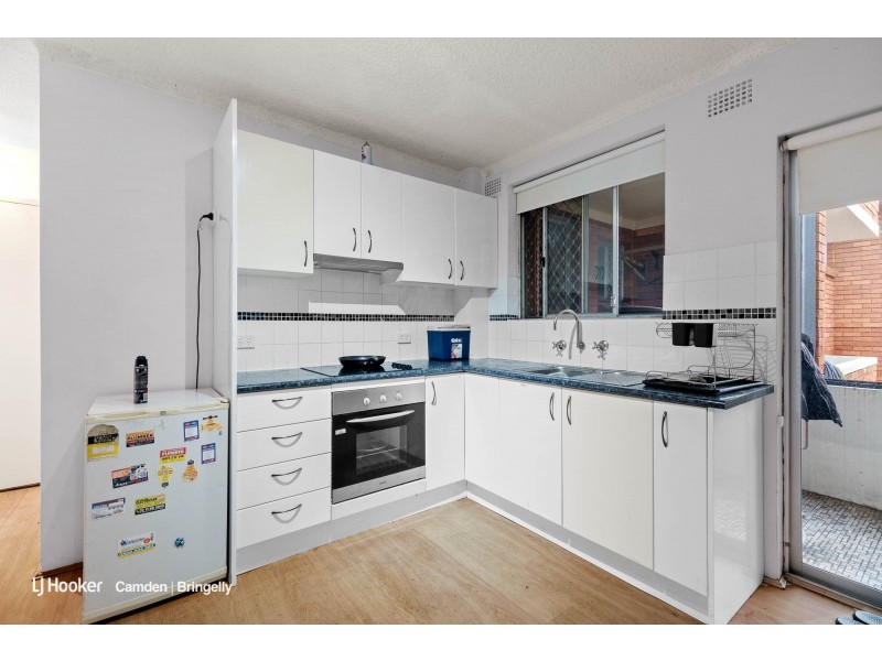 3/102 Dumaresq Street, Campbelltown NSW 2560