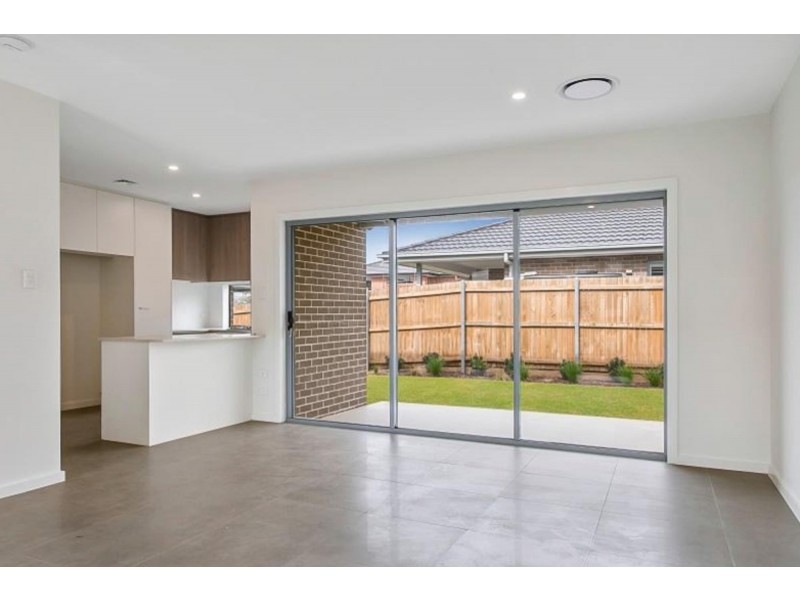 2 Rawlings Street, Oran Park NSW 2570