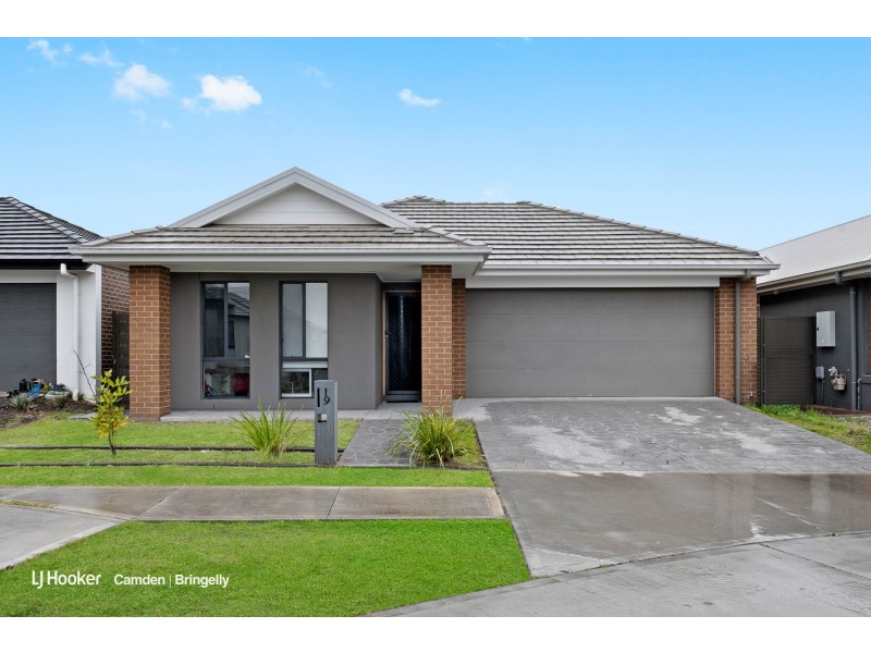 19 Taranga Street, Gledswood Hills NSW 2557