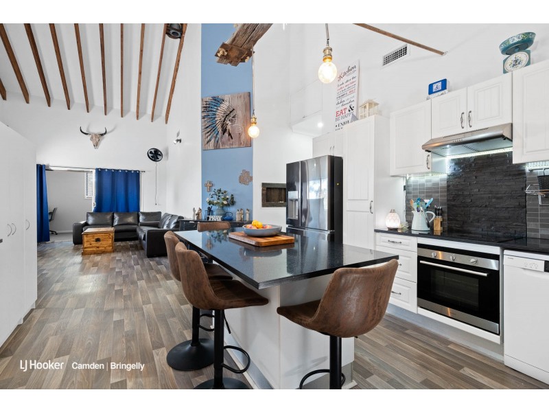 75 Avon Rd, Bringelly NSW 2556