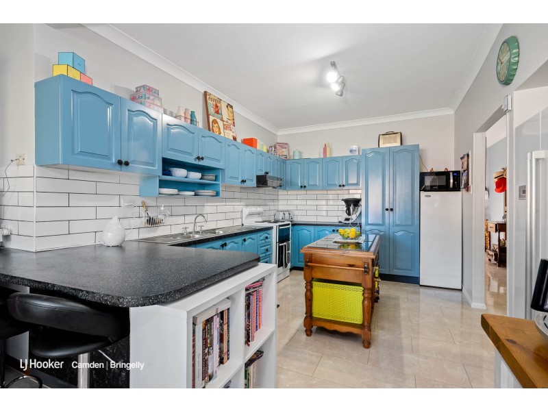 75 Avon Rd, Bringelly NSW 2556