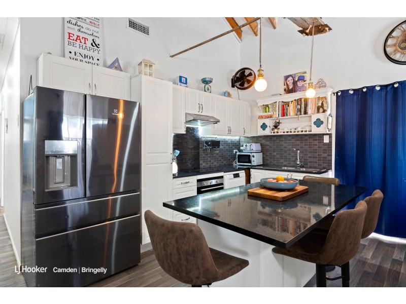 75 Avon Rd, Bringelly NSW 2556