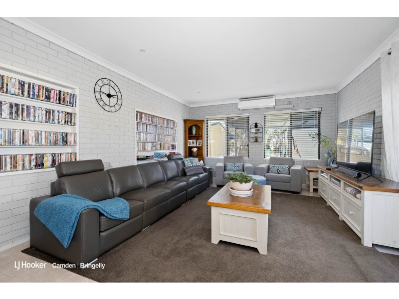 75 Avon Rd, Bringelly NSW 2556