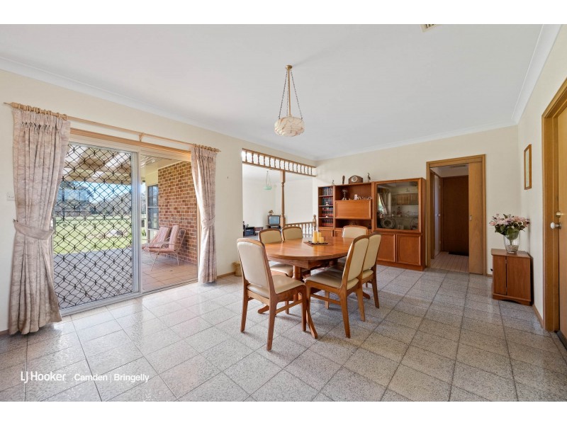 96 Kelvin Park Drive, Bringelly NSW 2556