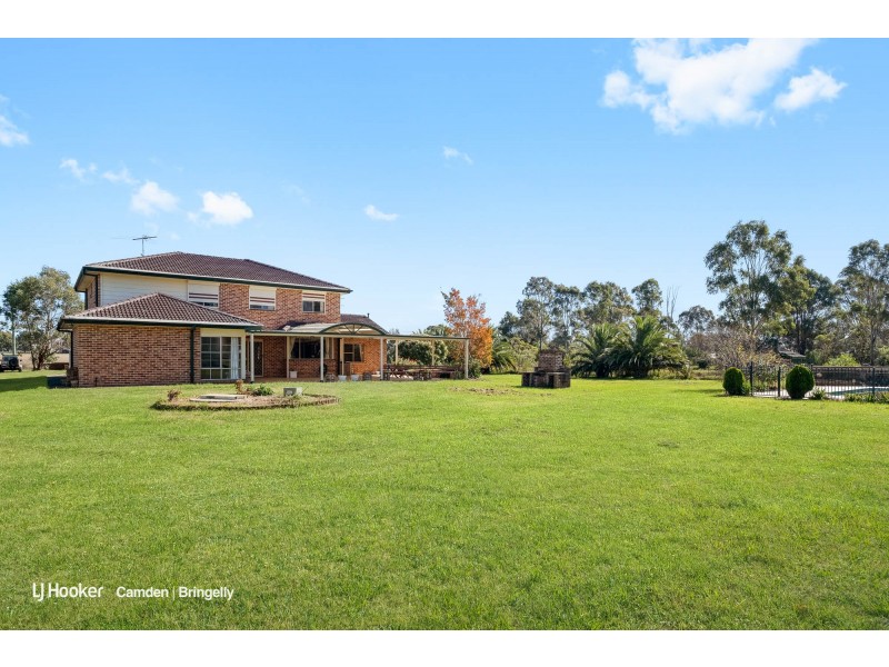 96 Kelvin Park Drive, Bringelly NSW 2556