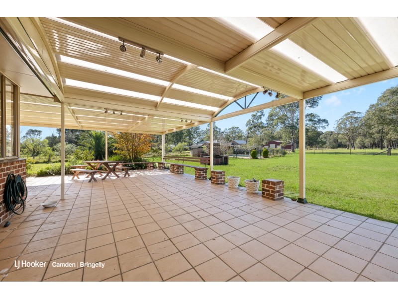 96 Kelvin Park Drive, Bringelly NSW 2556