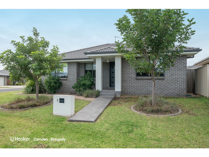 1 Garton Road, Spring Farm NSW 2570