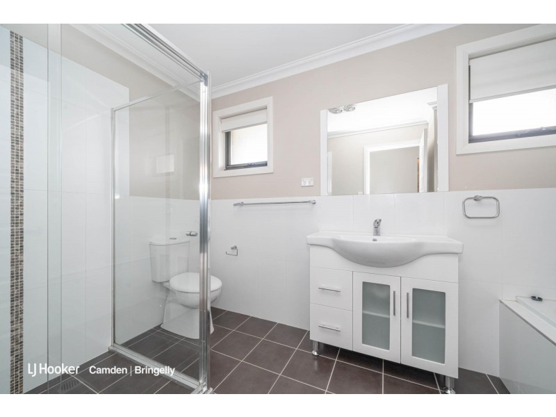 1 Garton Road, Spring Farm NSW 2570