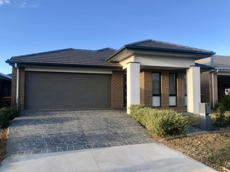 5 Xanadu Place, Gledswood Hills NSW 2557