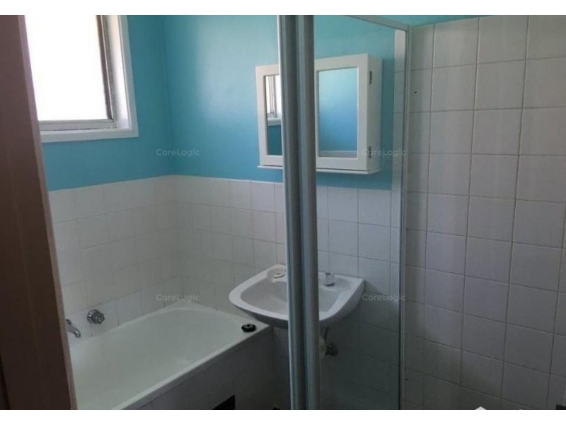 2/20 Stewart Street, Campbelltown NSW 2560