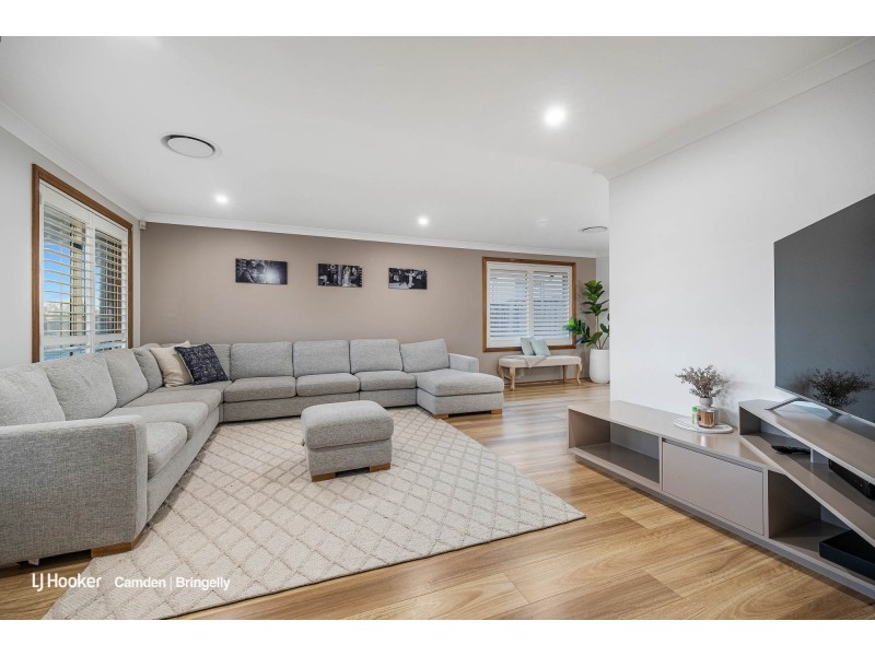 9 Bridle Road, Currans Hill NSW 2567