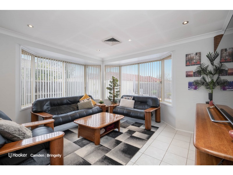 14 Spring Hill Circle, Currans Hill NSW 2567