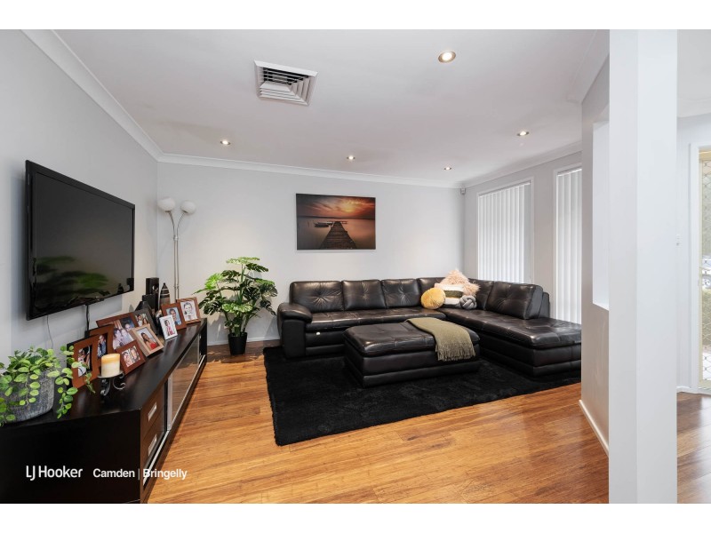 14 Spring Hill Circle, Currans Hill NSW 2567