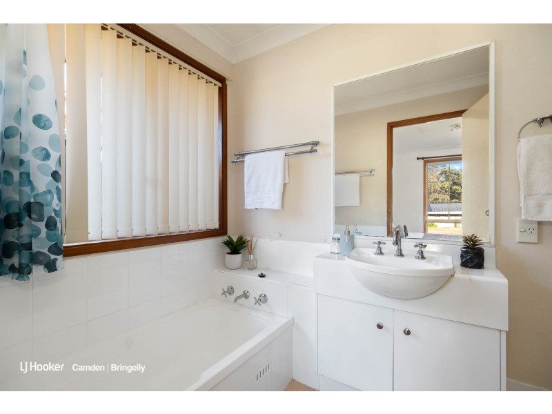 34 John Hunter Grove, Mount Annan NSW 2567