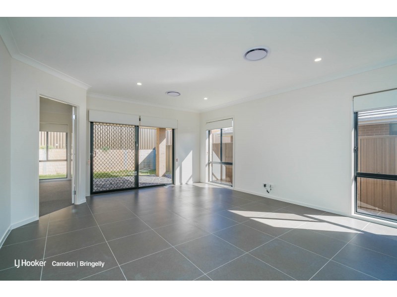 9 Willunga Street, Gledswood Hills NSW 2557