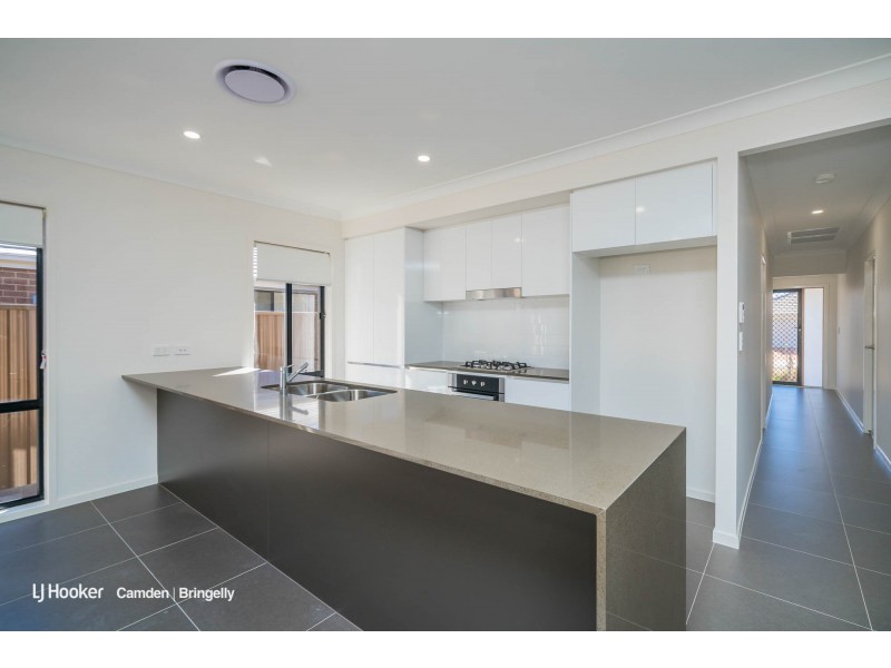 9 Willunga Street, Gledswood Hills NSW 2557