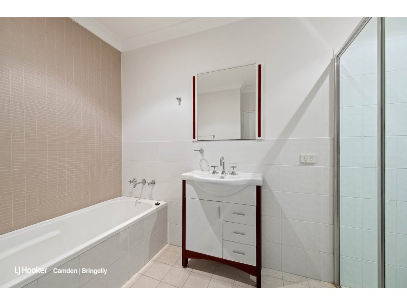 28/41 Woodhouse Drive, Ambarvale NSW 2560