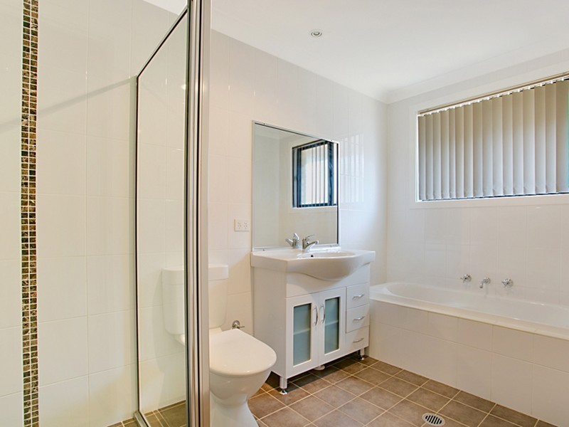 18 Montazah Street, Spring Farm NSW 2570