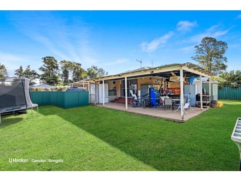 12 Courtland Avenue, Tahmoor NSW 2573