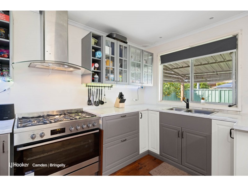 12 Courtland Avenue, Tahmoor NSW 2573