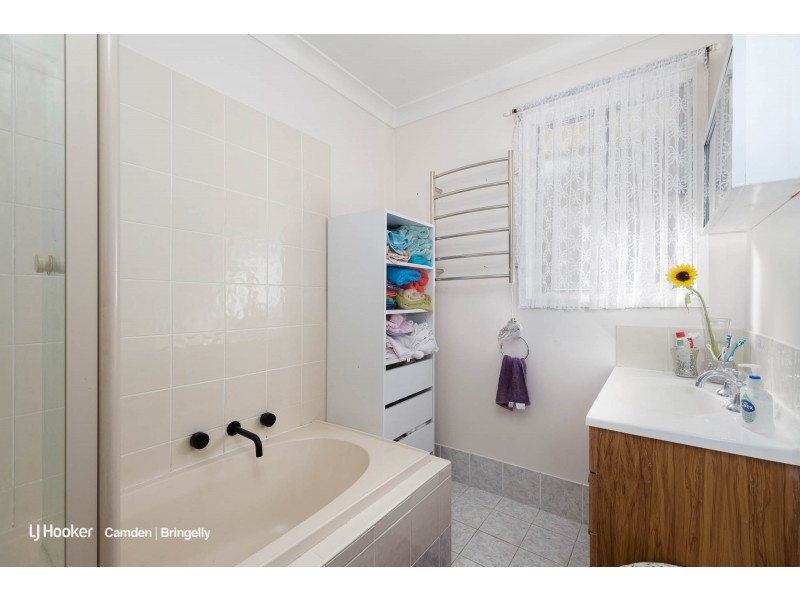 12 Courtland Avenue, Tahmoor NSW 2573