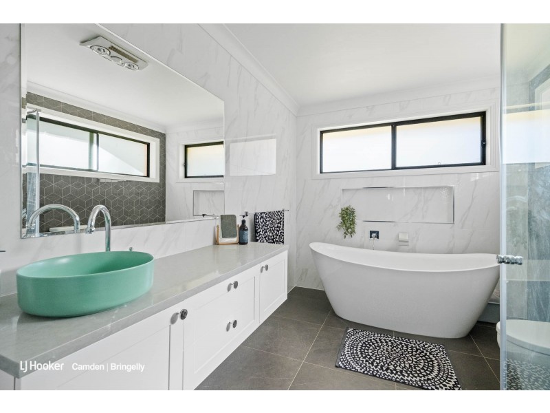 79 Kundabung Street, Belimbla Park NSW 2570