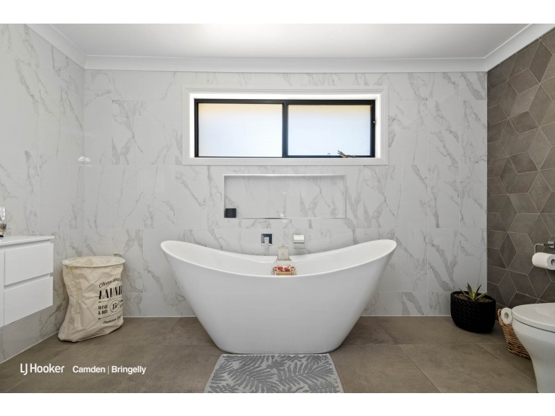 79 Kundabung Street, Belimbla Park NSW 2570