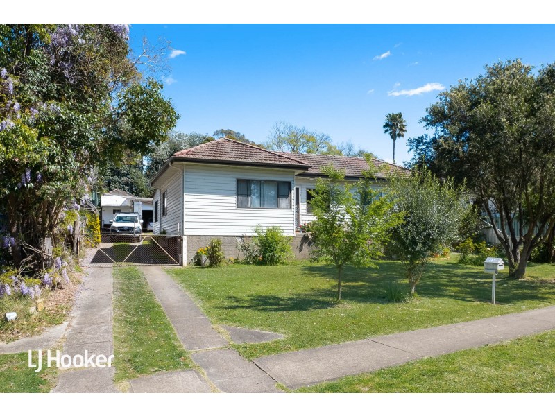 13 Murrandah Avenue, Camden NSW 2570