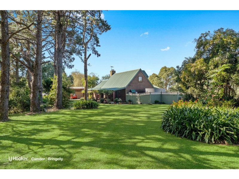 210 Montpelier Drive, The Oaks NSW 2570
