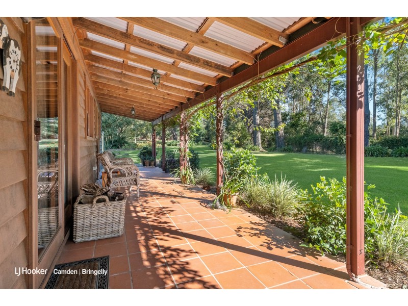 210 Montpelier Drive, The Oaks NSW 2570