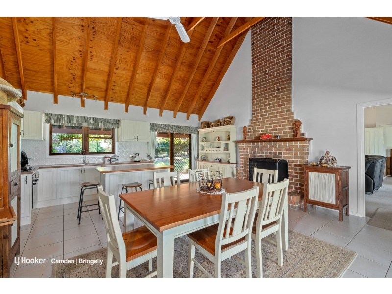 210 Montpelier Drive, The Oaks NSW 2570