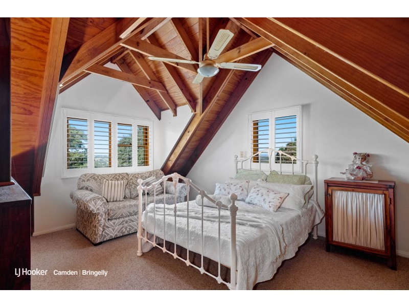 210 Montpelier Drive, The Oaks NSW 2570