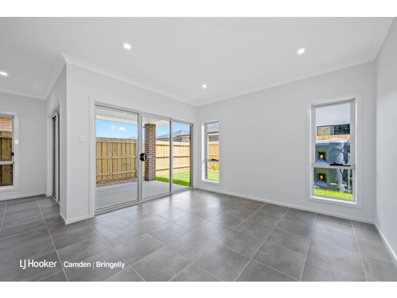 34 Air League Avenue, Leppington NSW 2179
