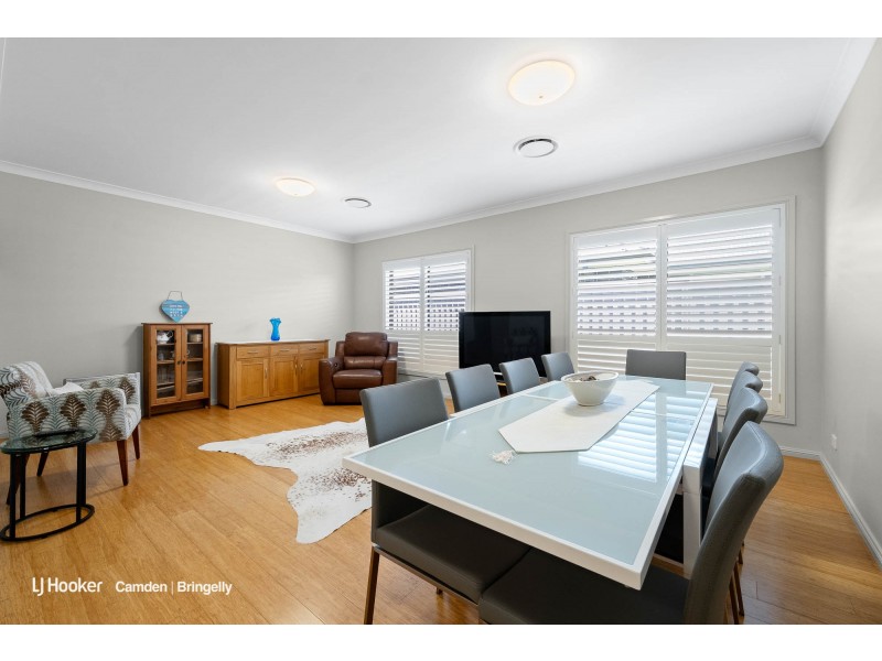 12 Howard Loop, Oran Park NSW 2570
