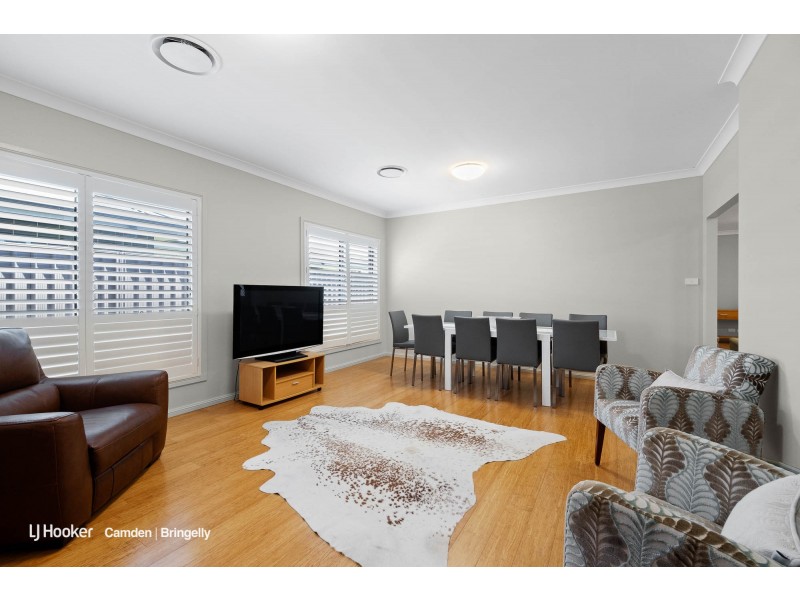 12 Howard Loop, Oran Park NSW 2570