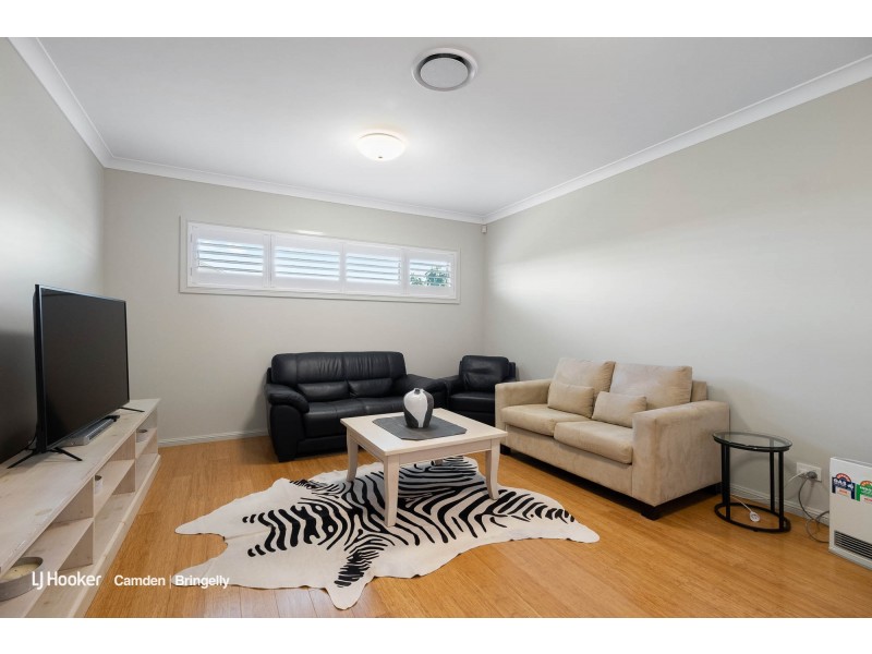 12 Howard Loop, Oran Park NSW 2570