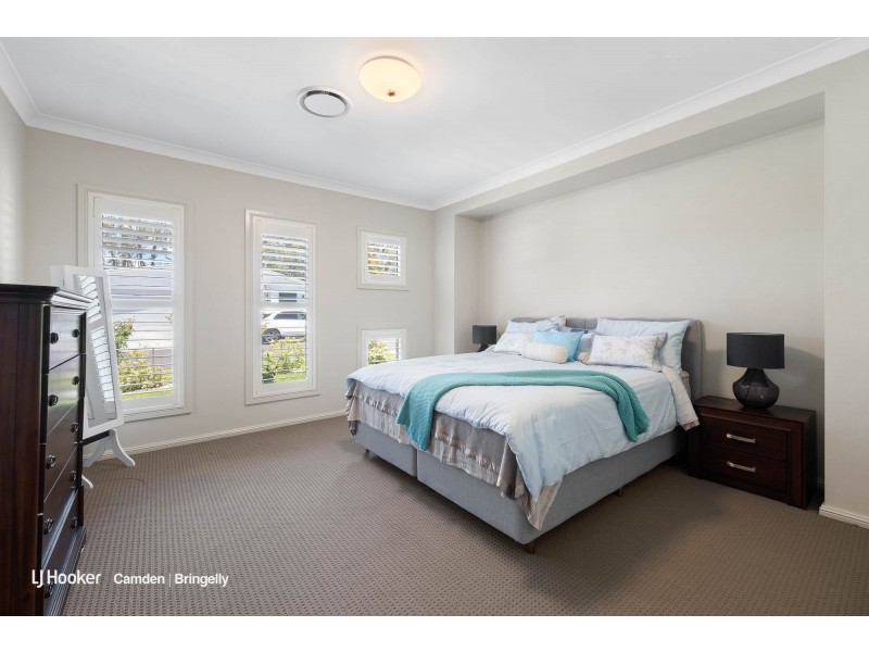 12 Howard Loop, Oran Park NSW 2570