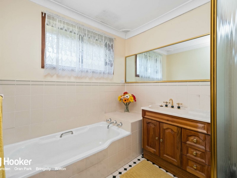 111 Jersey Road, Bringelly NSW 2556