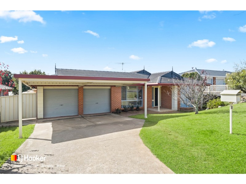 11 Burnett Avenue, Mount Annan NSW 2567