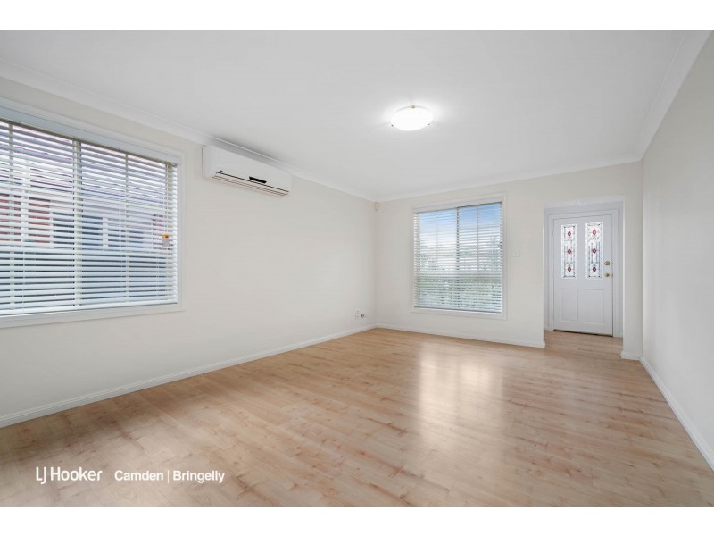 8B Watts Place, West Hoxton NSW 2171