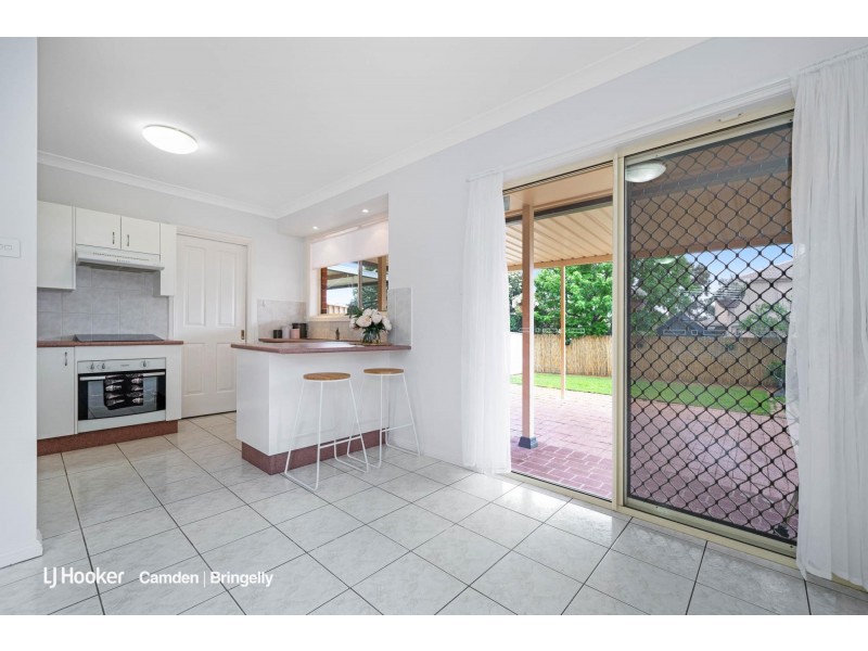 8B Watts Place, West Hoxton NSW 2171