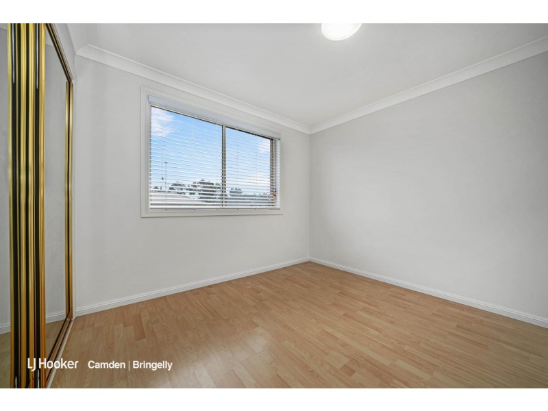 8B Watts Place, West Hoxton NSW 2171