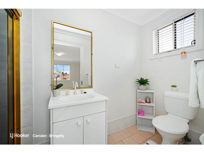 8B Watts Place, West Hoxton NSW 2171
