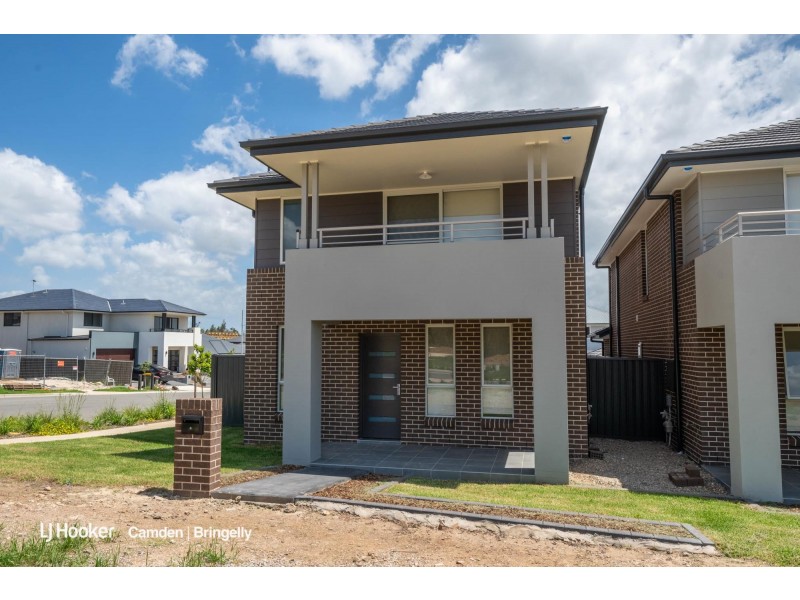 17 Doubletail Lane, Denham Court NSW 2565