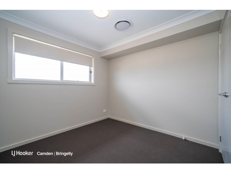 17 Doubletail Lane, Denham Court NSW 2565