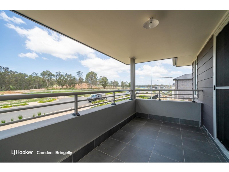 17 Doubletail Lane, Denham Court NSW 2565