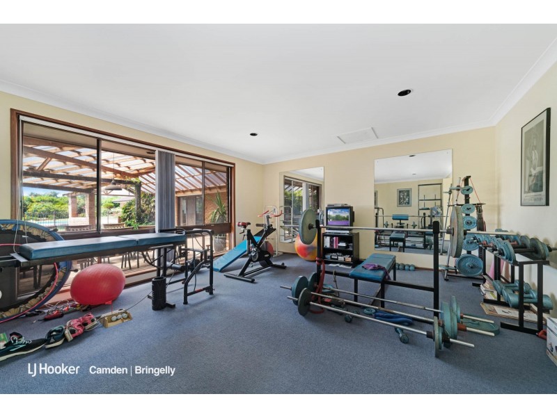 23 Masterfield Street, Rossmore NSW 2557