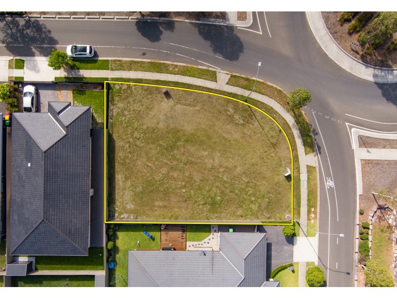 61 Easton Avenue, Spring Farm NSW 2570