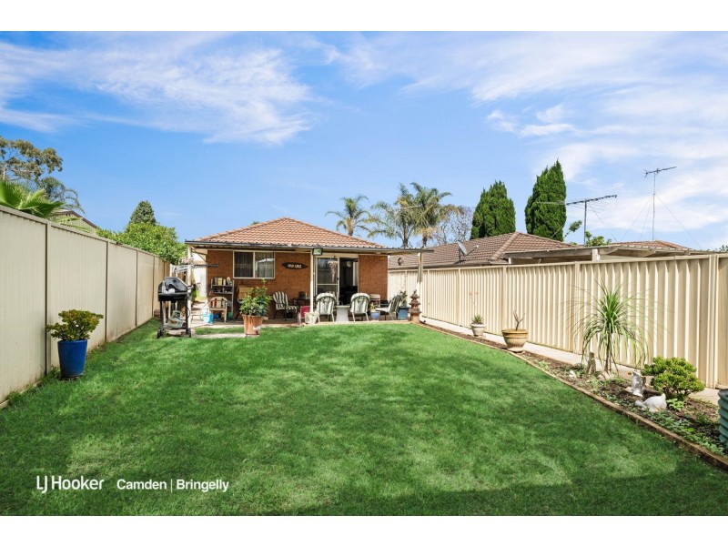 2/15 Porter Street, Minto NSW 2566
