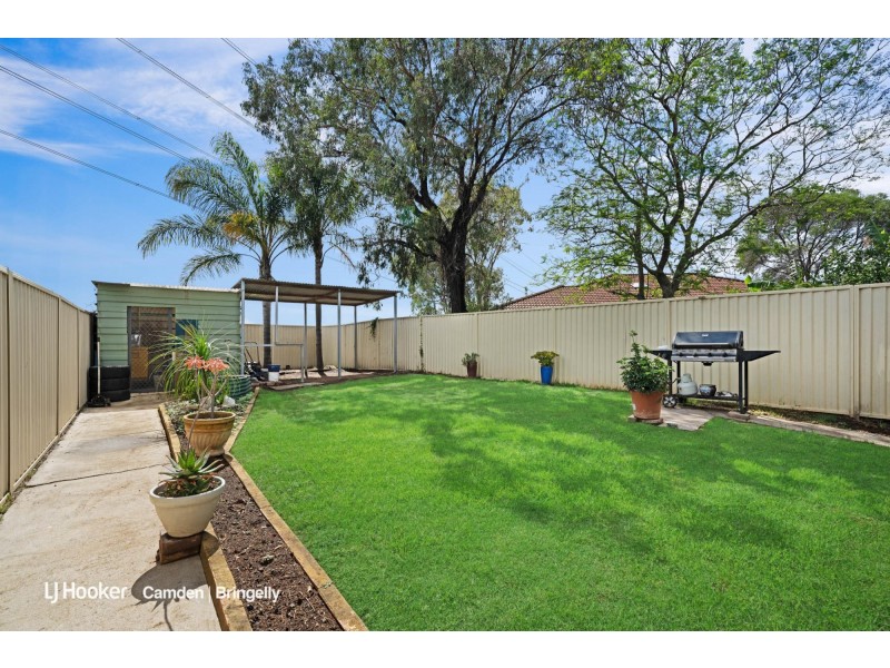 2/15 Porter Street, Minto NSW 2566